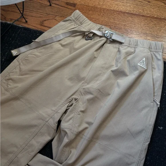 Nike ACG Olive/Tan Outdoor Belted Pants - Picture 3 of 6